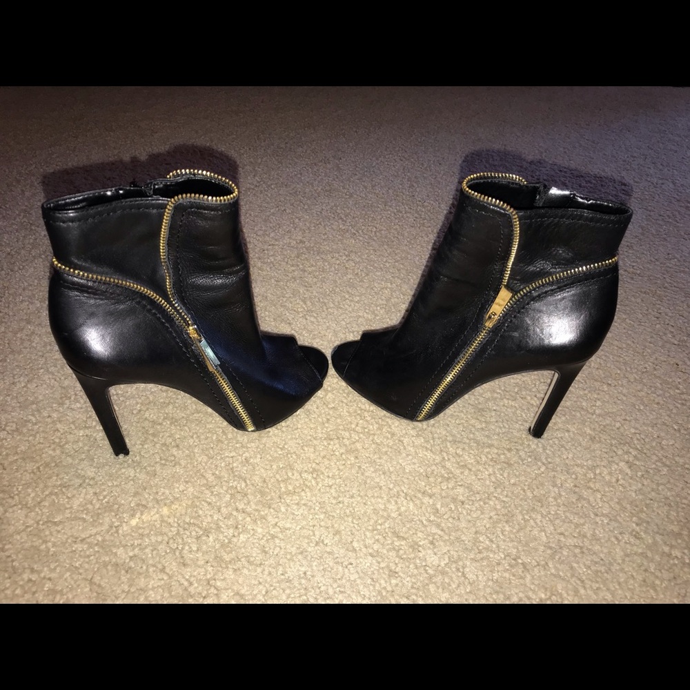 Vince Camuto black open toe booties